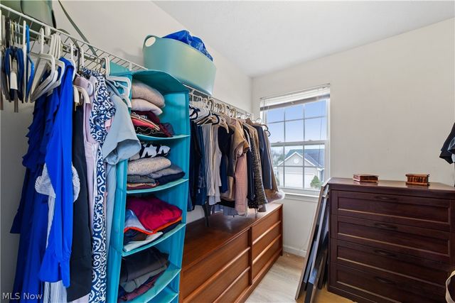 6120 Greenview Trail, North Ridgeville, OH 44039