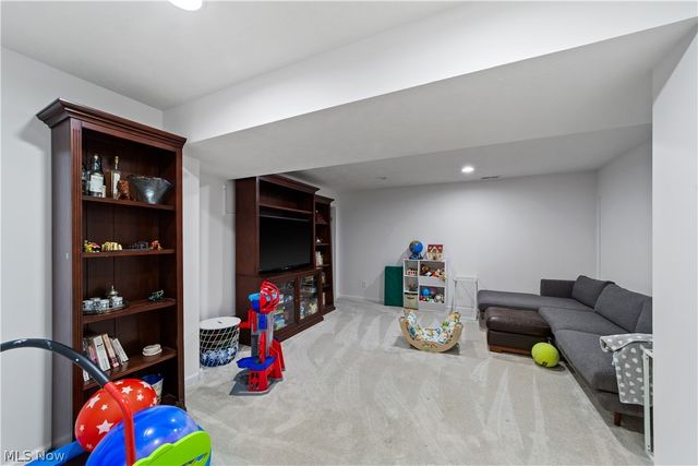 6120 Greenview Trail, North Ridgeville, OH 44039