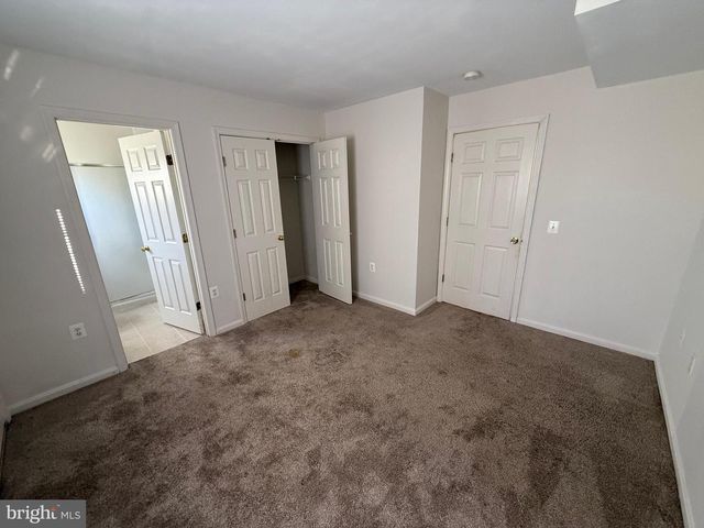 22976 FONTWELL SQ, Sterling, VA 20166