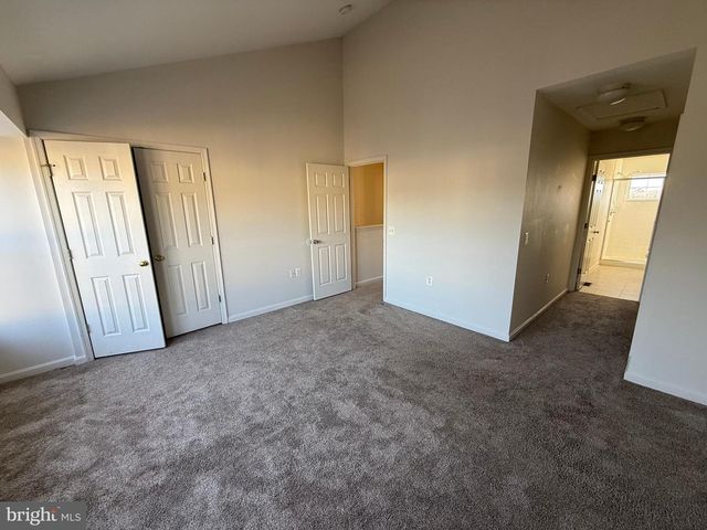 22976 FONTWELL SQ, Sterling, VA 20166