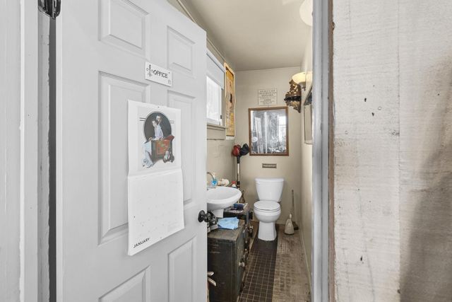 883 Lighthouse Avenue, Monterey, CA 93940