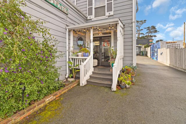 883 Lighthouse Avenue, Monterey, CA 93940
