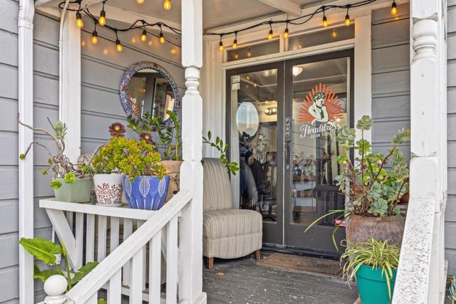 883 Lighthouse Avenue, Monterey, CA 93940