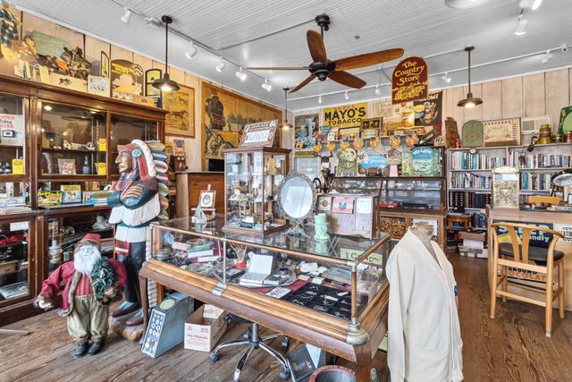 883 Lighthouse Avenue, Monterey, CA 93940