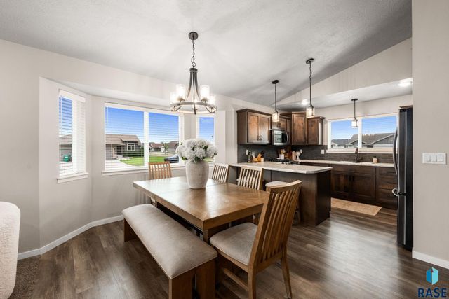 612 Legendary Dr Drive, Harrisburg, SD 57032