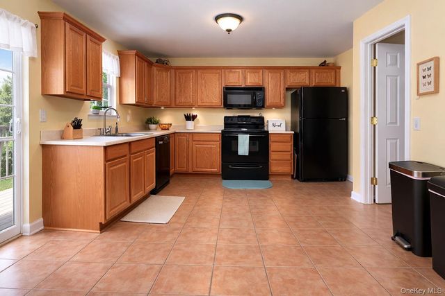 2040 State Route 17k 1, Montgomery, NY 12549