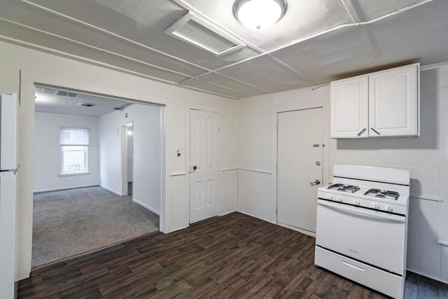 802 Charles STREET, La Crosse, WI 54603