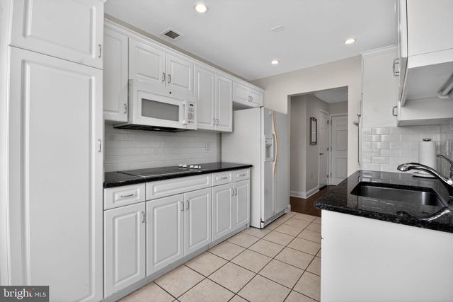 2231 WINDROW DR, Princeton, NJ 08540