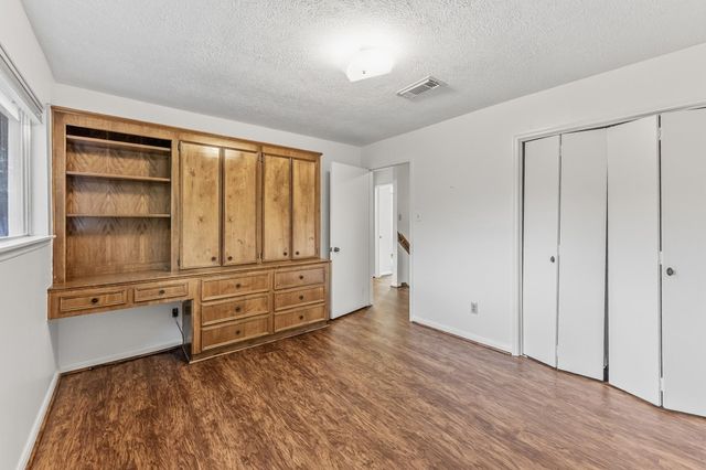 235 Royal Oaks, Huntsville, TX 77320