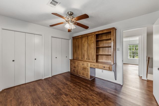 235 Royal Oaks, Huntsville, TX 77320