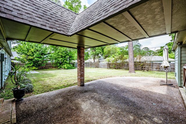 235 Royal Oaks, Huntsville, TX 77320