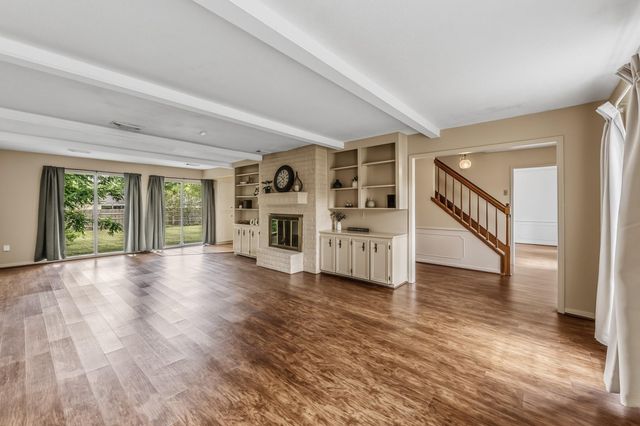 235 Royal Oaks, Huntsville, TX 77320