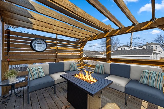 5711 N Karlov Avenue N, Chicago, IL 60646