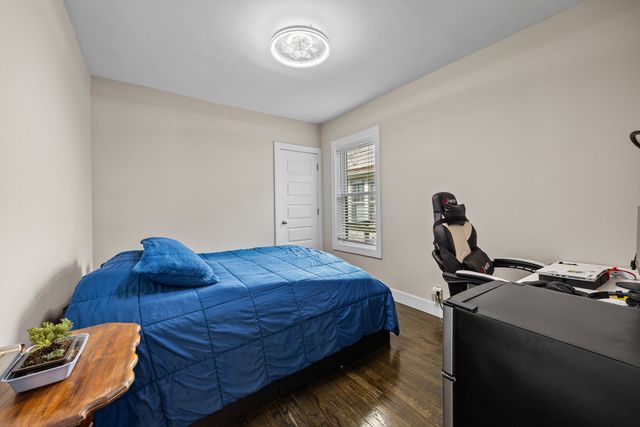 5711 N Karlov Avenue N, Chicago, IL 60646