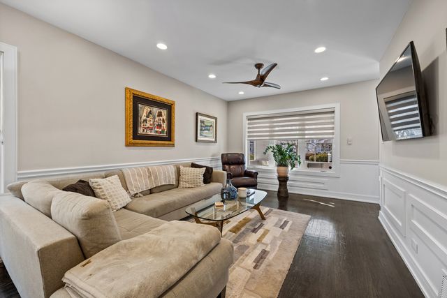 5711 N Karlov Avenue N, Chicago, IL 60646