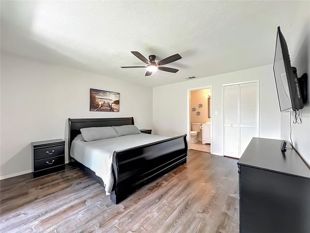 1050 ABELL CIRCLE, Oviedo, FL 32765