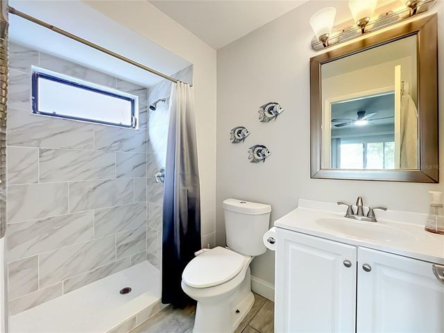 1050 ABELL CIRCLE, Oviedo, FL 32765