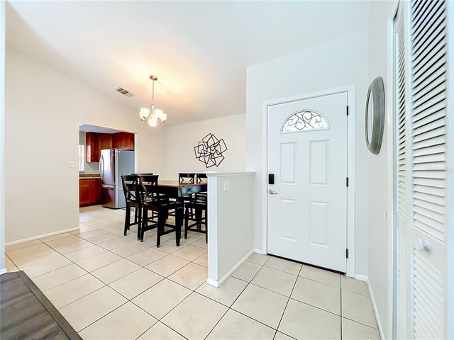 1050 ABELL CIRCLE, Oviedo, FL 32765