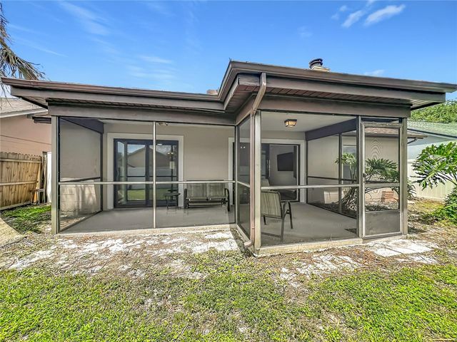 1050 ABELL CIRCLE, Oviedo, FL 32765