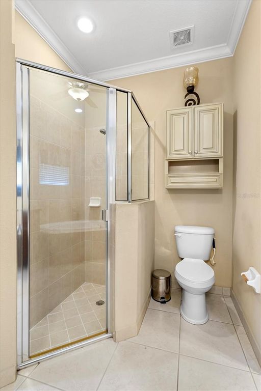 Image 18 of property listing at 10321 BELFRY CIRCLE, Orlando, FL 32832