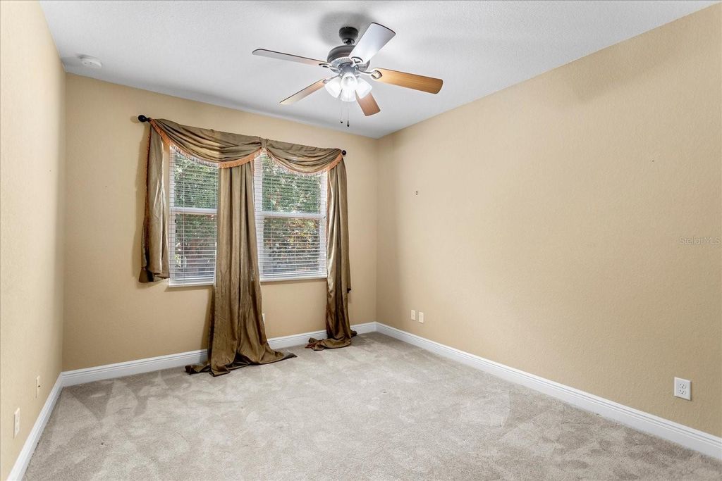 Image 24 of property listing at 10321 BELFRY CIRCLE, Orlando, FL 32832