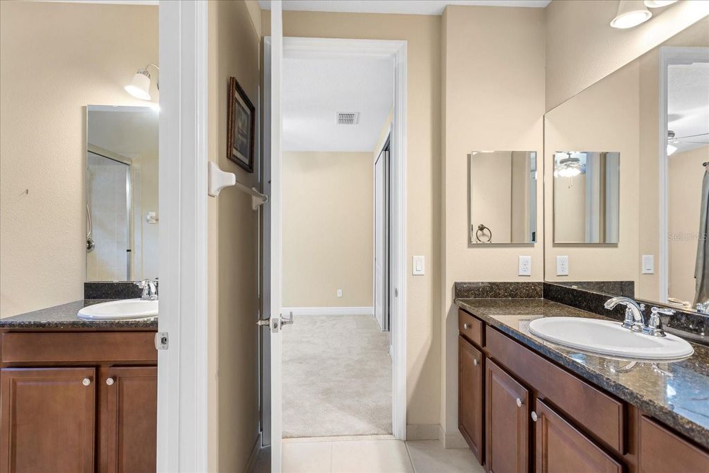 Image 25 of property listing at 10321 BELFRY CIRCLE, Orlando, FL 32832