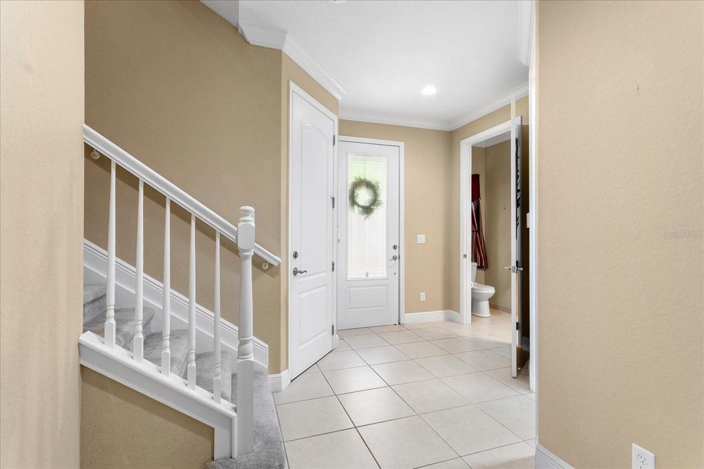 Image 4 of property listing at 10321 BELFRY CIRCLE, Orlando, FL 32832