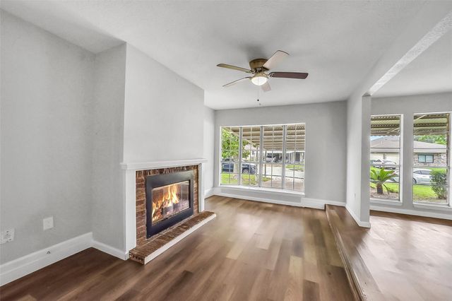 10987 Fairland Drive, Houston, TX 77051