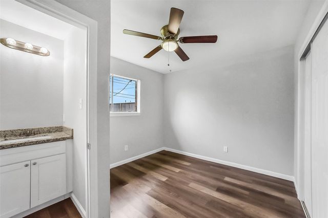 10987 Fairland Drive, Houston, TX 77051