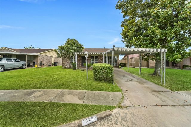 10987 Fairland Drive, Houston, TX 77051
