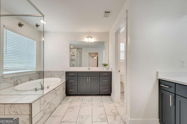 6809 Benjamin Drive, Flowery Branch, GA 30542