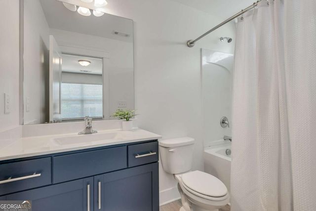 6809 Benjamin Drive, Flowery Branch, GA 30542
