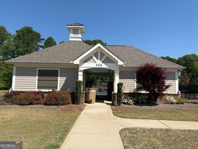 6809 Benjamin Drive, Flowery Branch, GA 30542