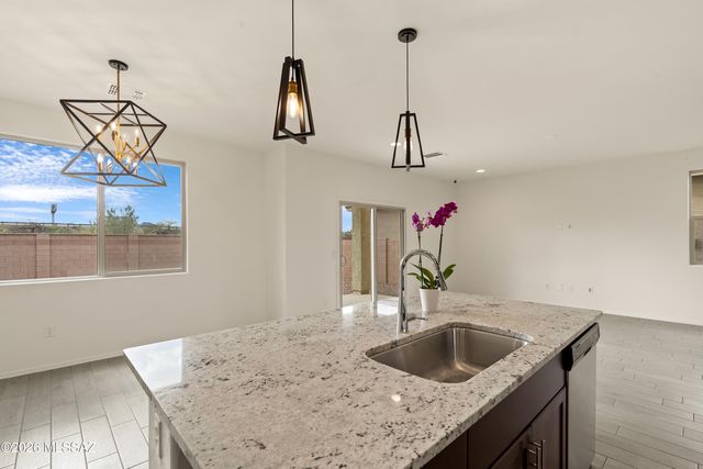 4818 E Greenway Wash Drive, Tucson, AZ 85706