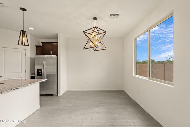 4818 E Greenway Wash Drive, Tucson, AZ 85706
