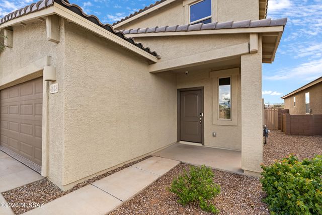 4818 E Greenway Wash Drive, Tucson, AZ 85706