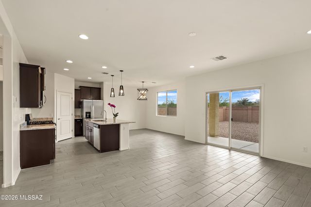 4818 E Greenway Wash Drive, Tucson, AZ 85706