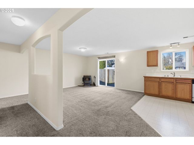 3818 LONG RIDGE Dr, Springfield, OR 97478