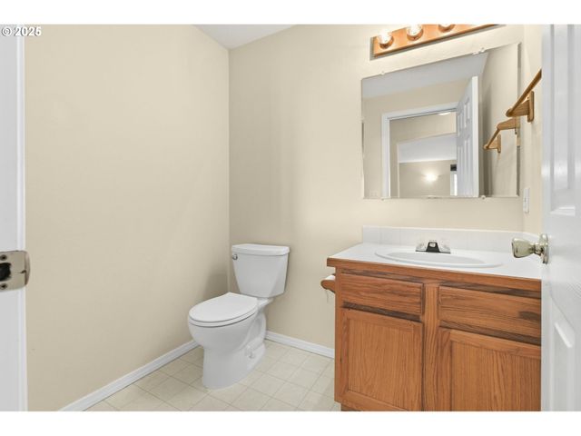 3818 LONG RIDGE Dr, Springfield, OR 97478