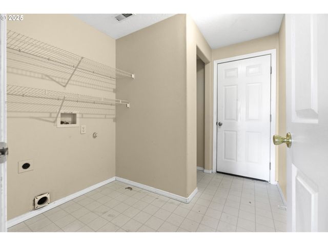 3818 LONG RIDGE Dr, Springfield, OR 97478