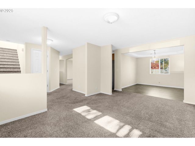 3818 LONG RIDGE Dr, Springfield, OR 97478