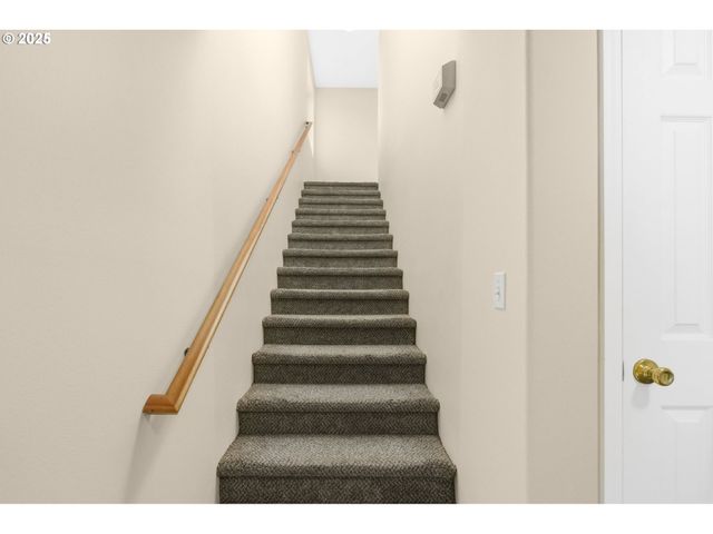 3818 LONG RIDGE Dr, Springfield, OR 97478