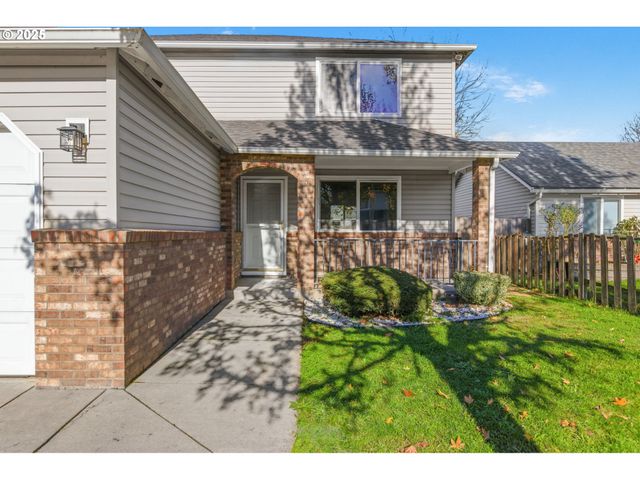 3818 LONG RIDGE Dr, Springfield, OR 97478