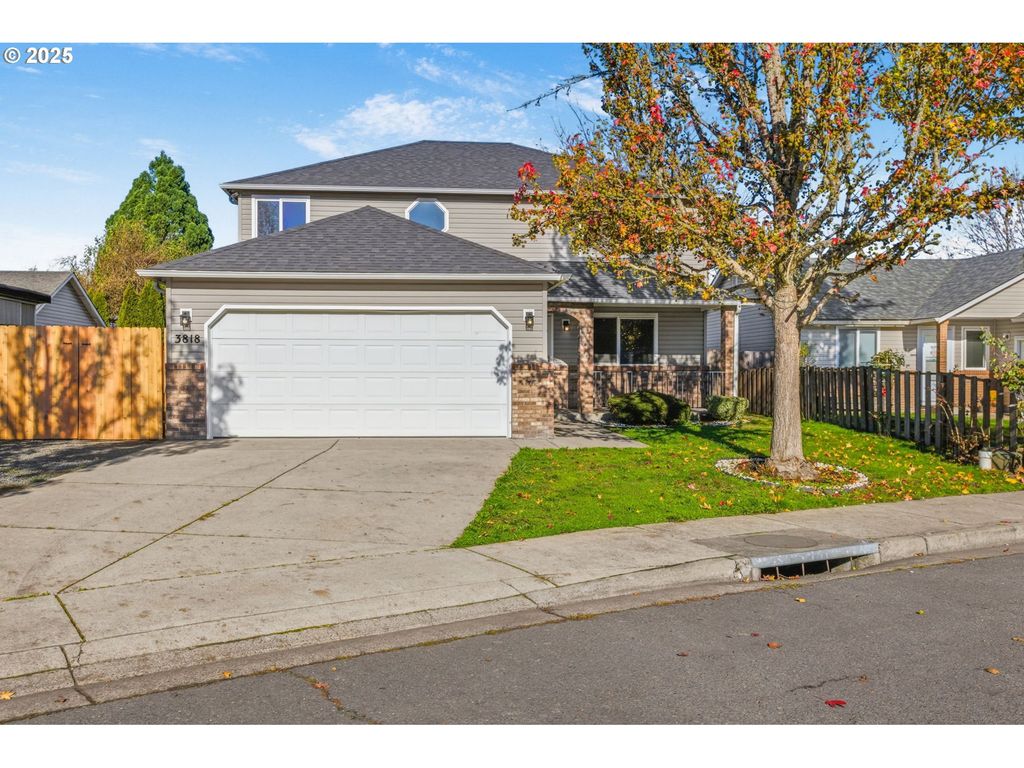 3818 LONG RIDGE Dr, Springfield, OR 97478