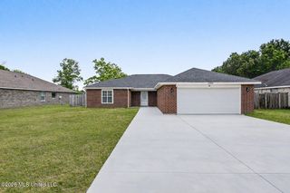 3304 N 8th Street, Ocean Springs, MS 39564