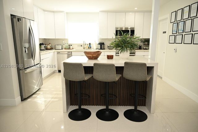 850 W 51st Pl, Hialeah, FL 33012