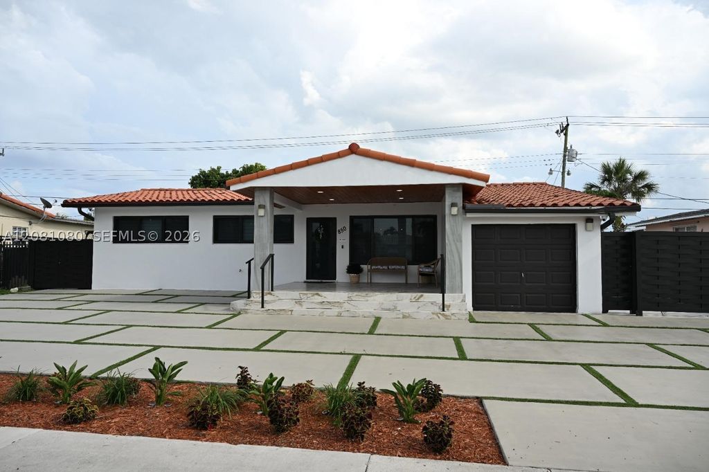 850 W 51st Pl, Hialeah, FL 33012