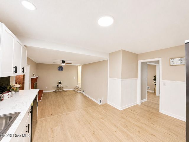 3202 College Road S, Wilmington, NC 28412