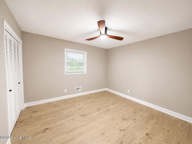 3202 College Road S, Wilmington, NC 28412