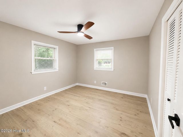 3202 College Road S, Wilmington, NC 28412
